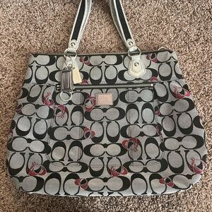 Coach Rare Poppy signature glam purse Gray and Black and Red Women's Bag